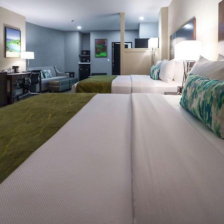 Comfort Inn & Suites Tobago Signal Hill Exteriör bild