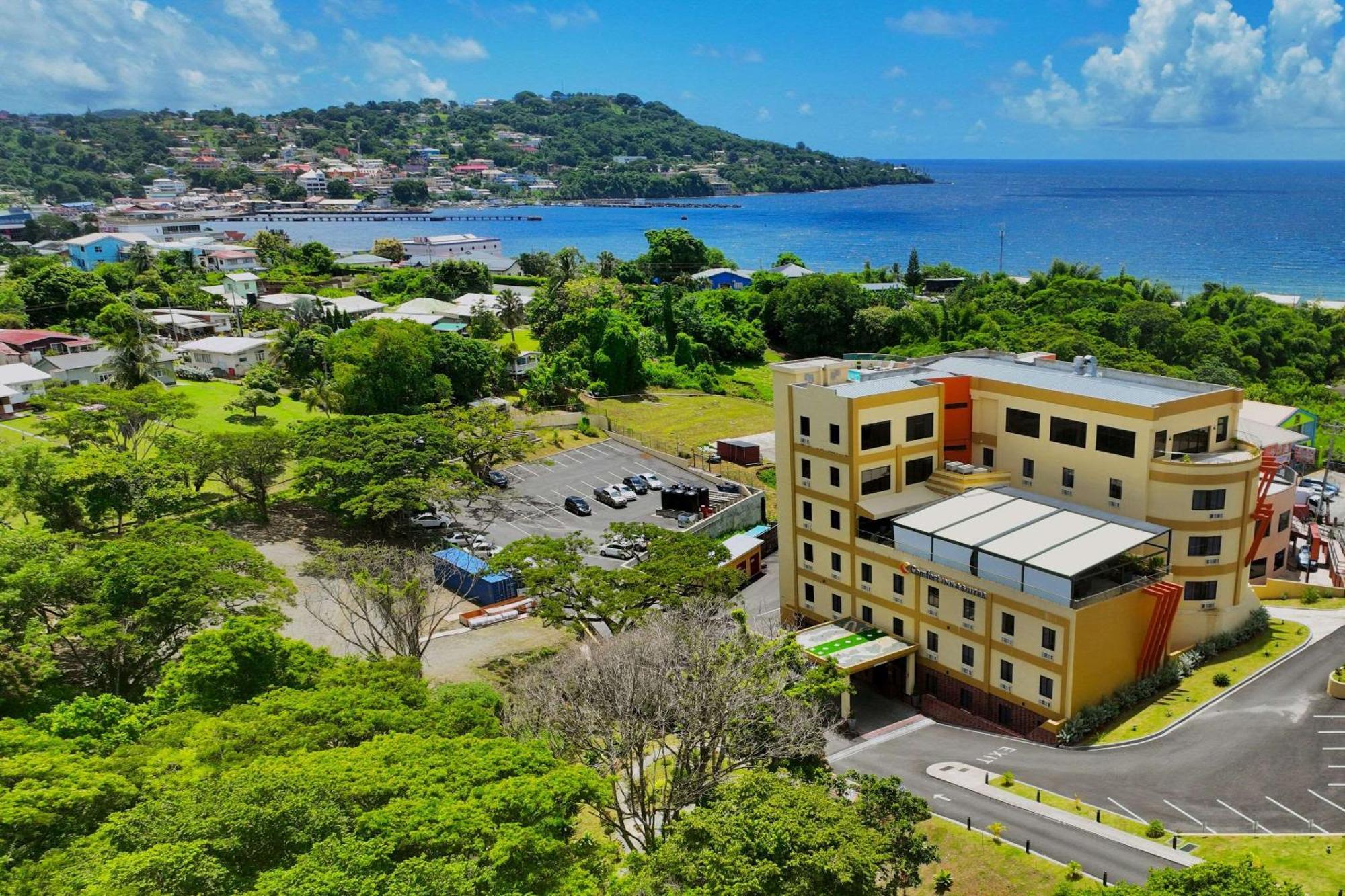 Comfort Inn & Suites Tobago Signal Hill Exteriör bild